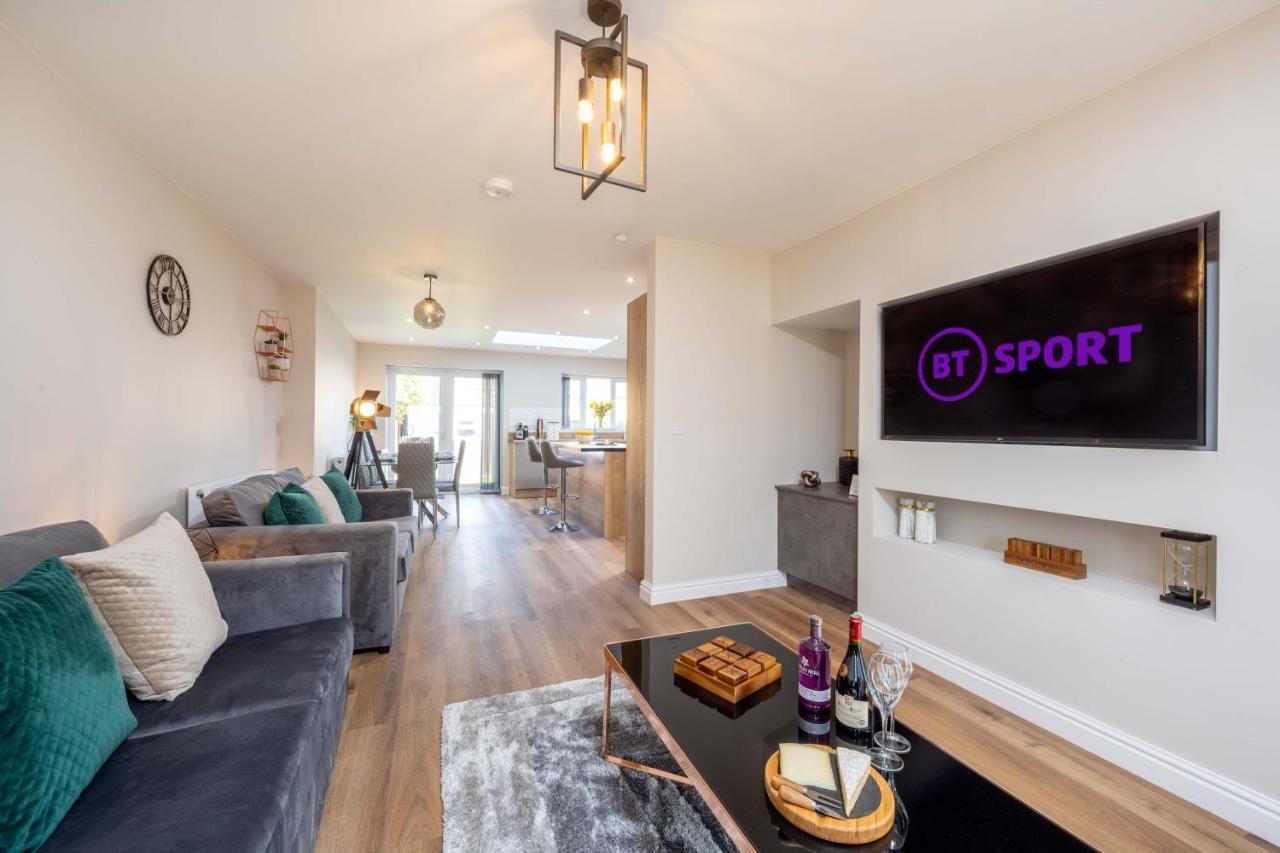 The Oaklands - Luxury Spacious 6-Bed, Near Solihull, Birmingham City, Jlr, Nec, Airport, Resorts World, Hs2 Exterior photo
