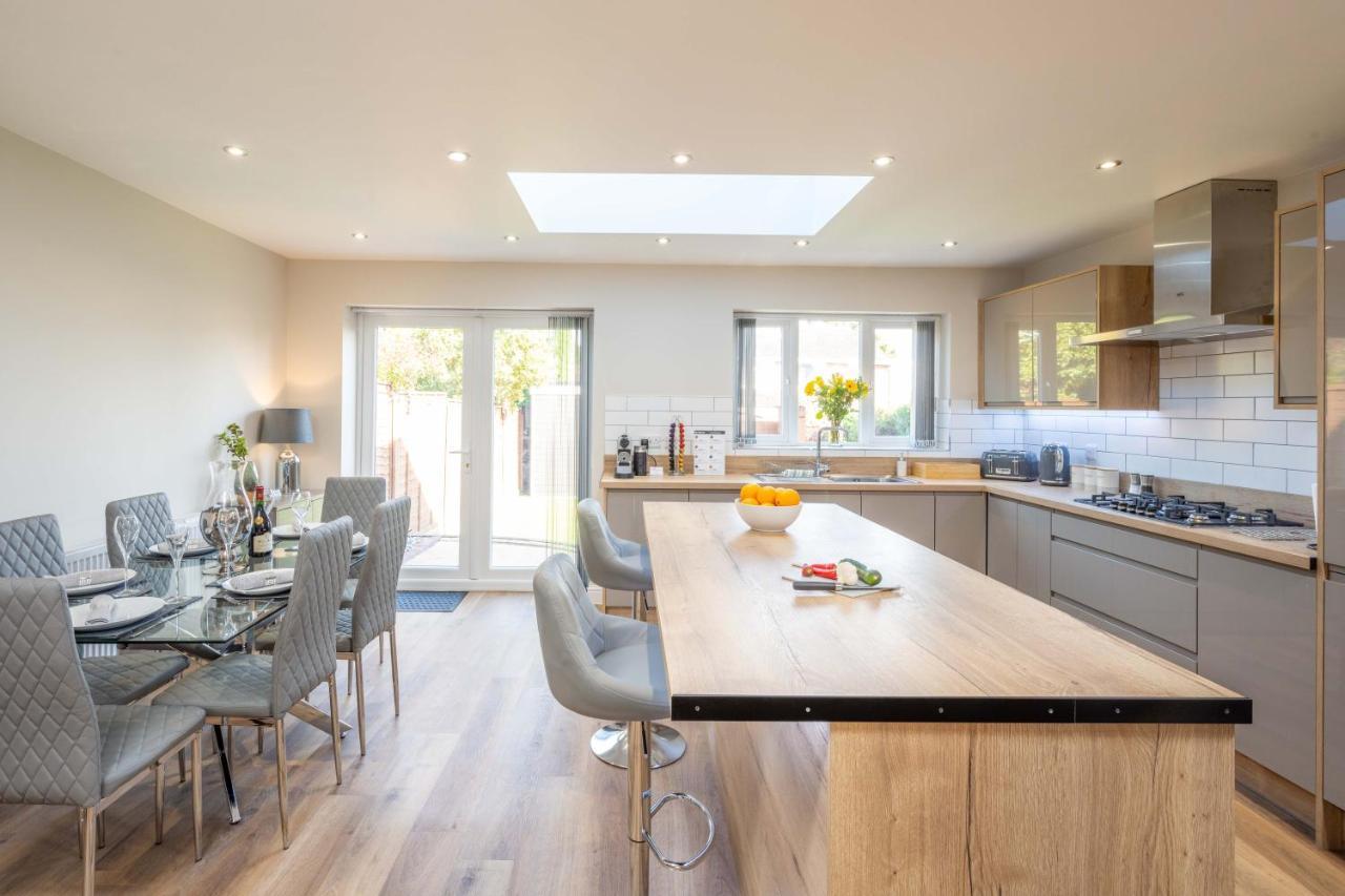 The Oaklands - Luxury Spacious 6-Bed, Near Solihull, Birmingham City, Jlr, Nec, Airport, Resorts World, Hs2 Exterior photo