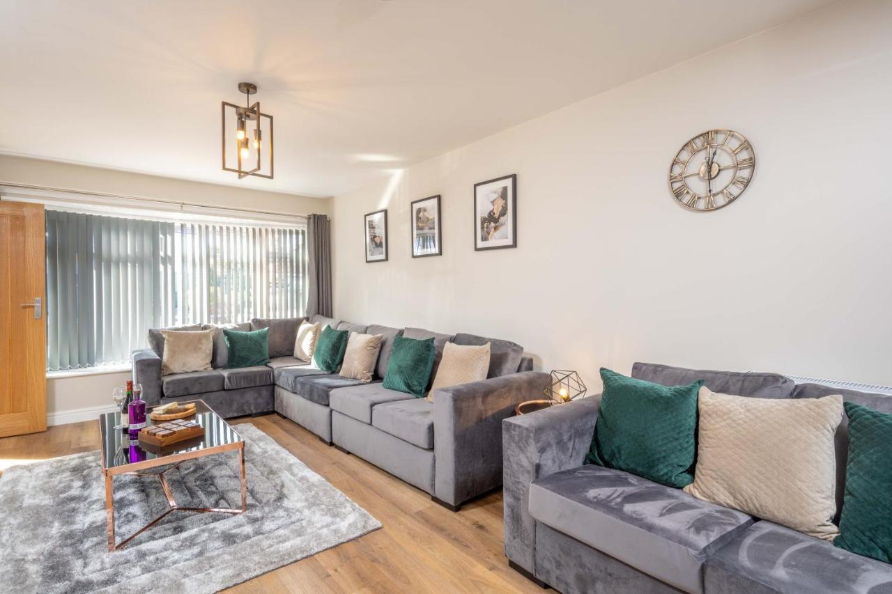 The Oaklands - Luxury Spacious 6-Bed, Near Solihull, Birmingham City, Jlr, Nec, Airport, Resorts World, Hs2 Exterior photo
