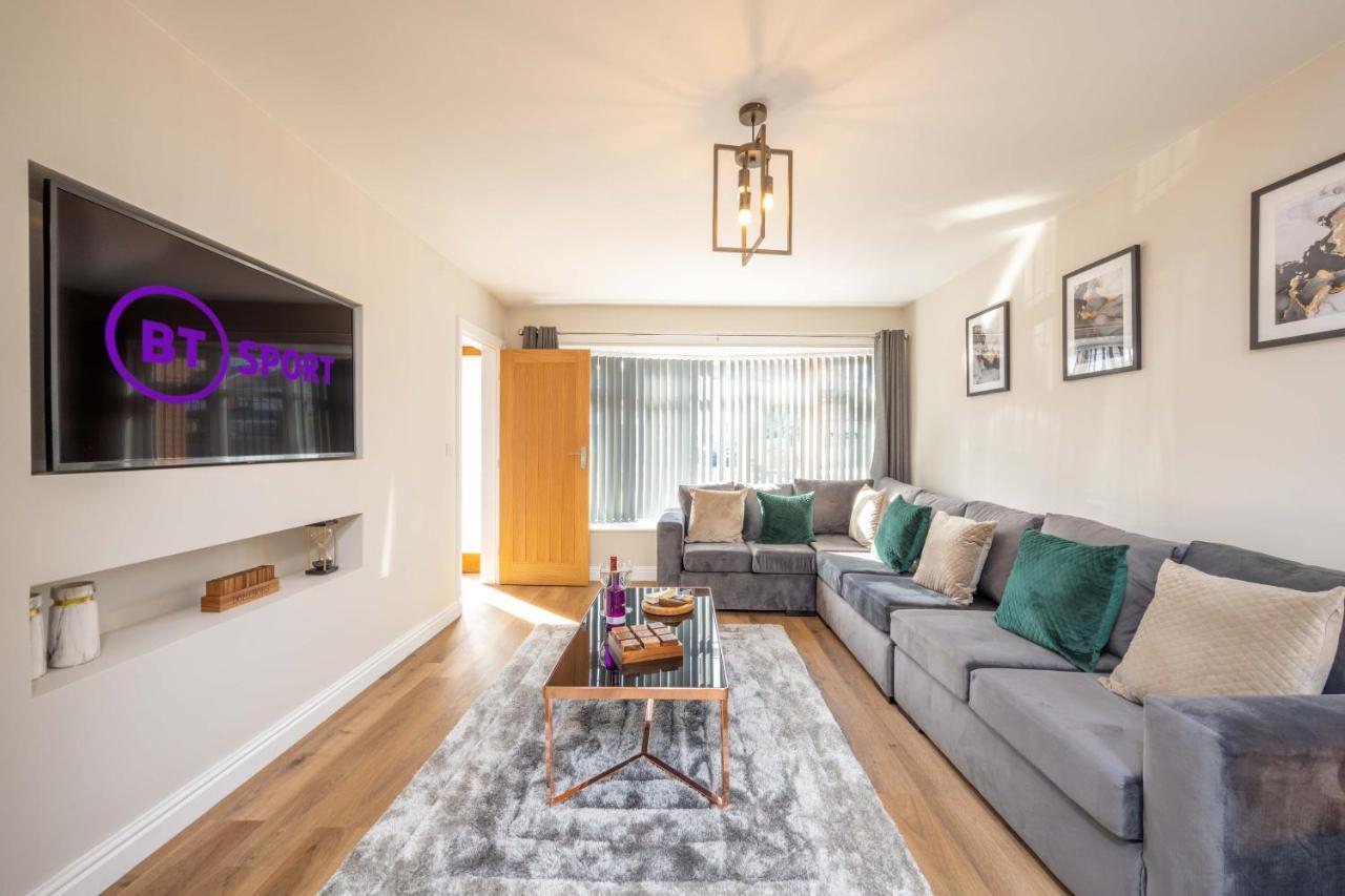The Oaklands - Luxury Spacious 6-Bed, Near Solihull, Birmingham City, Jlr, Nec, Airport, Resorts World, Hs2 Exterior photo