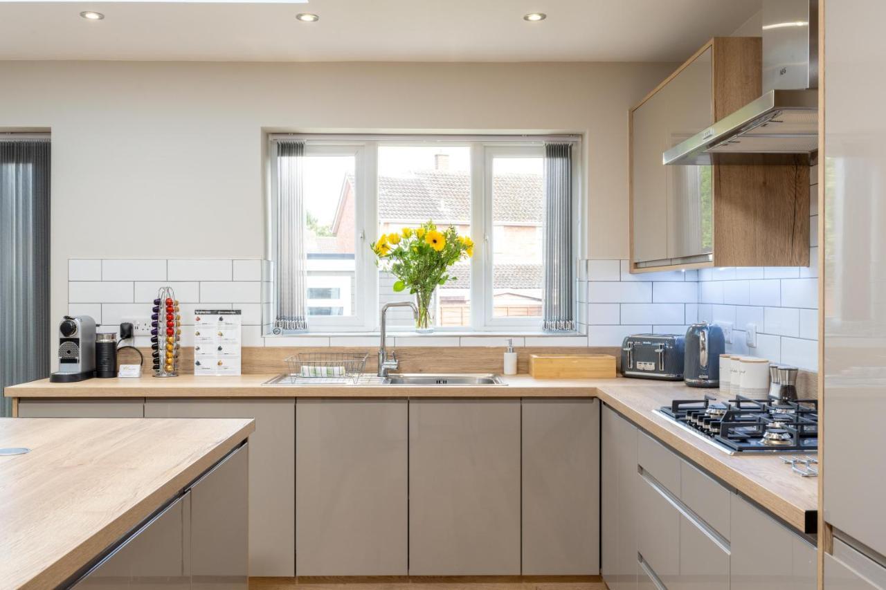 The Oaklands - Luxury Spacious 6-Bed, Near Solihull, Birmingham City, Jlr, Nec, Airport, Resorts World, Hs2 Exterior photo