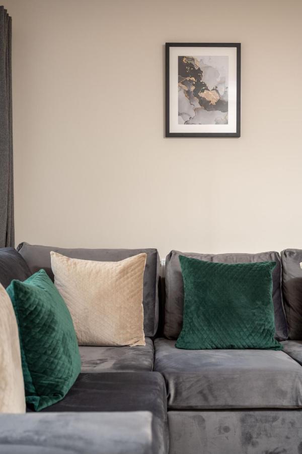 The Oaklands - Luxury Spacious 6-Bed, Near Solihull, Birmingham City, Jlr, Nec, Airport, Resorts World, Hs2 Exterior photo